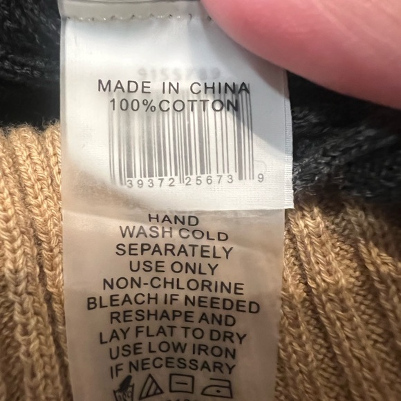 Vince Camuto Colorblock Sleeveless Ribbed Knit Dress - Picture 3 of 5